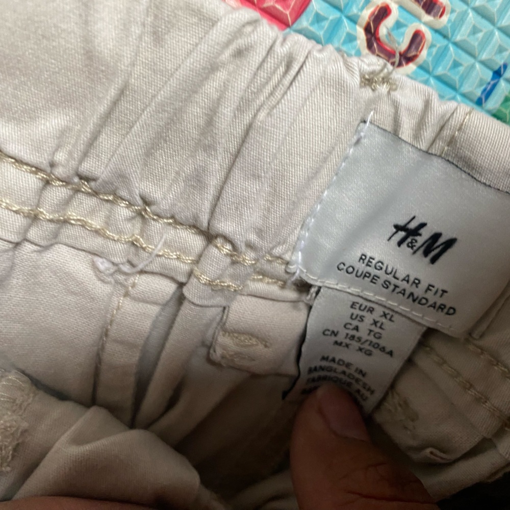 Cargos - Picture 3 of 3